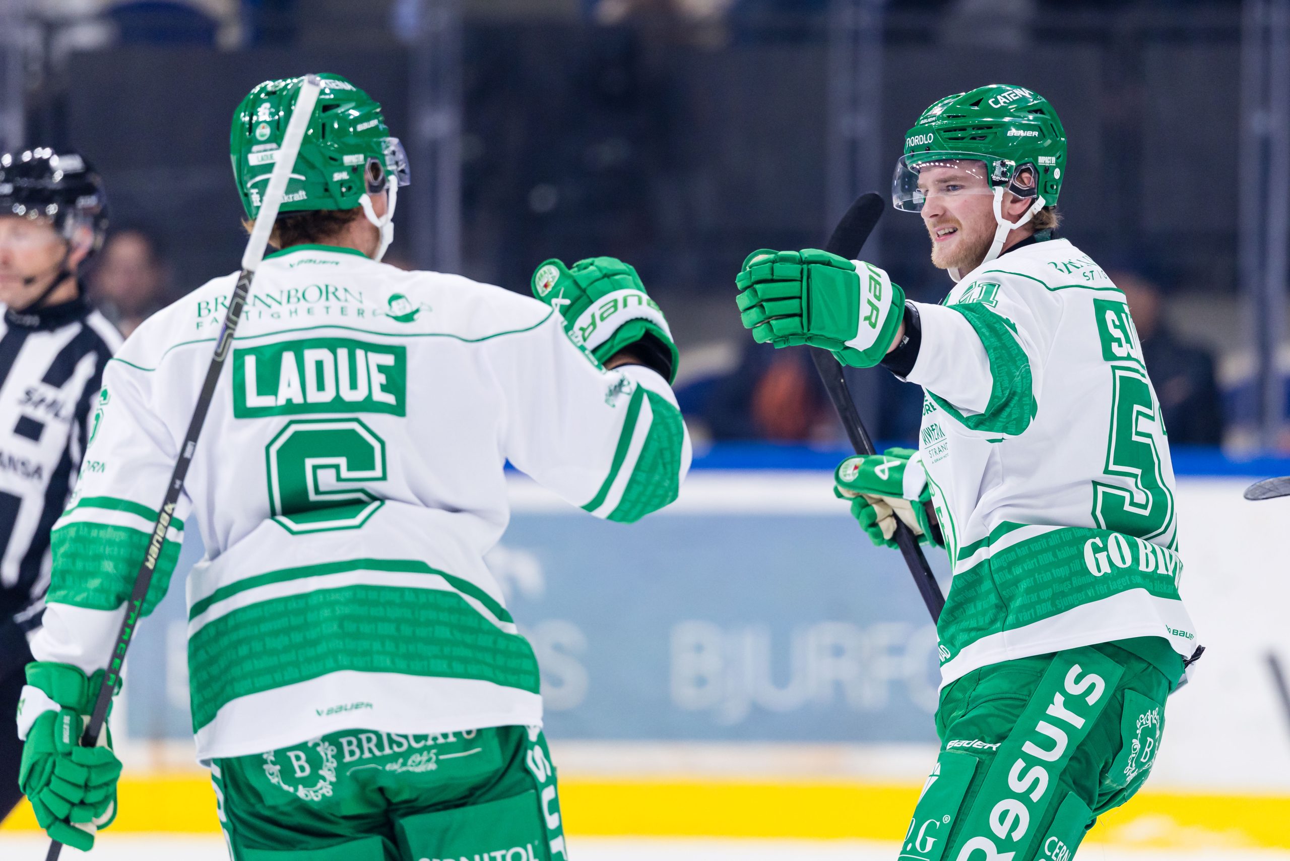 Rögles Calle Själin jublar med Paul Ladue